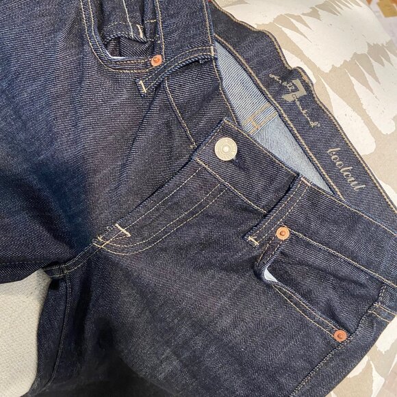 7 FOR ALL MANKIND-  BOOTCUT JEANS - NWOT SIZE 28 - THESE ARE REAL!! - Picture 2 of 4